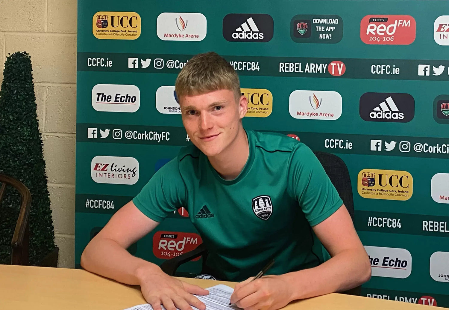 Cathal Heffernan Signs Professional Contract