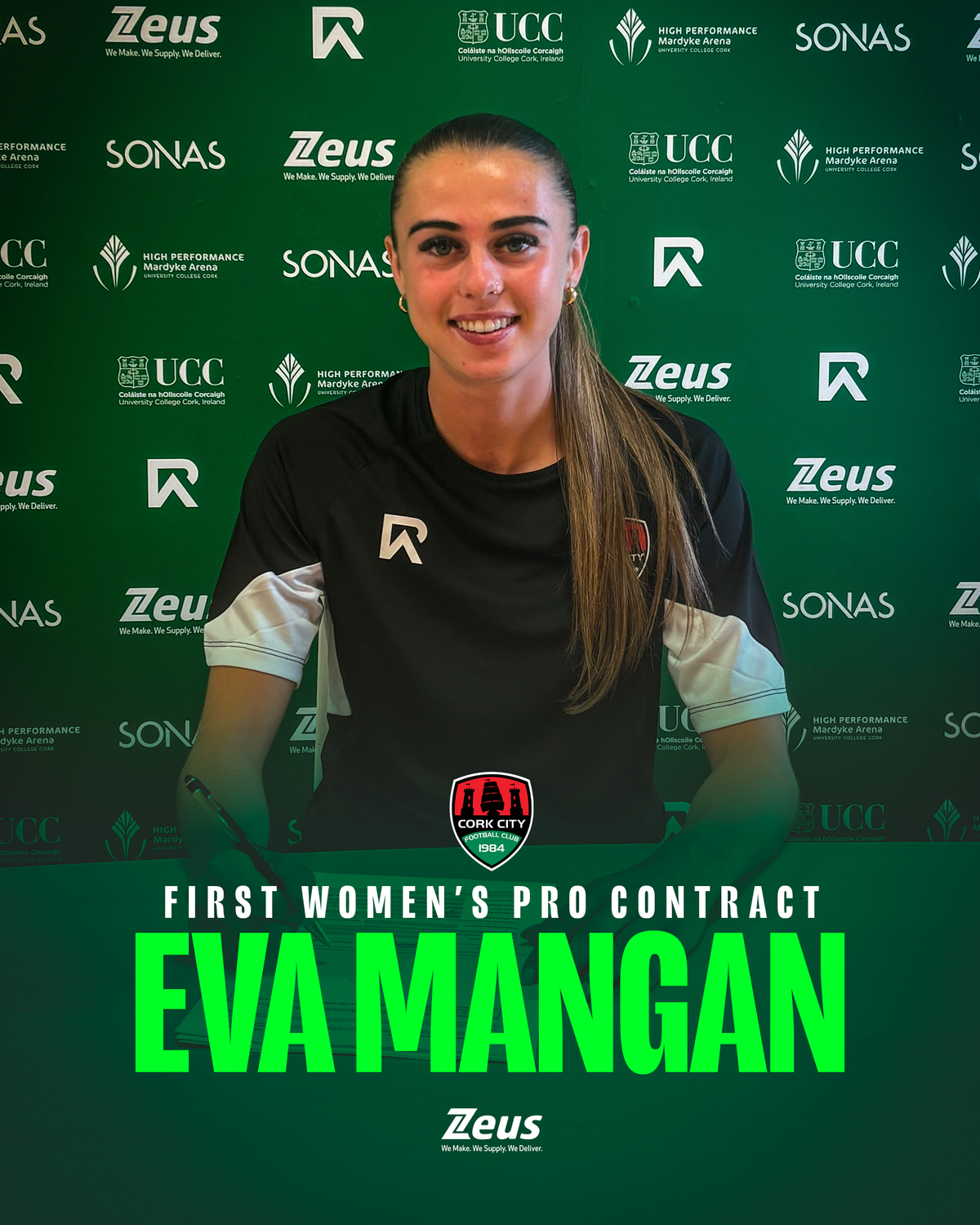 Eva Mangan signs professional contract!