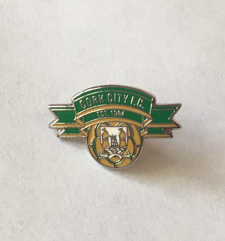 2006-07 Crest Pin Badge